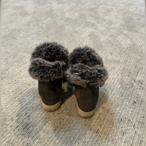 Jslides grey suede boot with fur size 7 - Picture 4 of 4